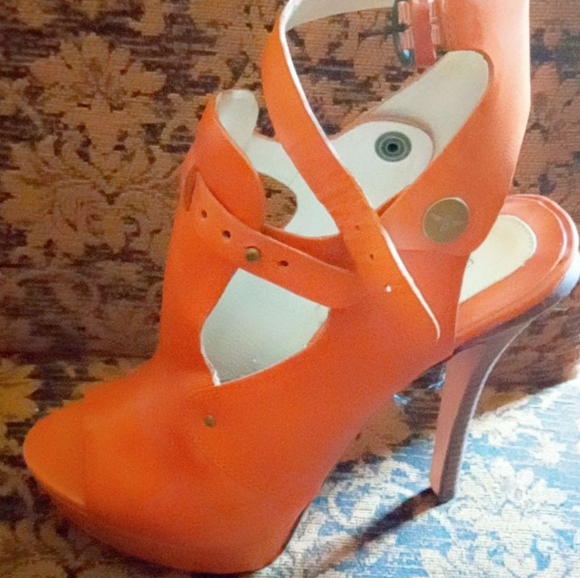 Rust Colored sandals - Picture 2 of 4